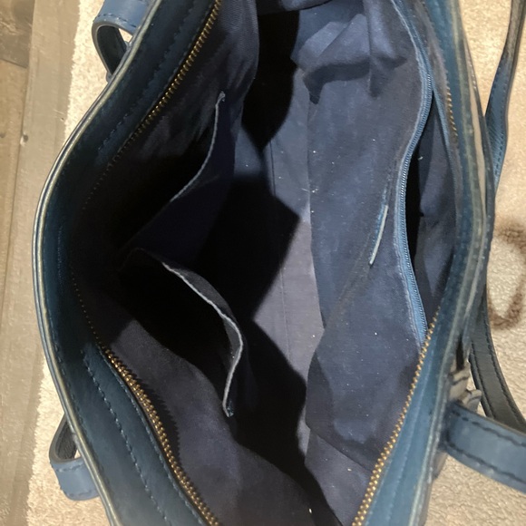 No Longer Available

Fossil Blue Leather Women’s Emma Zippered - Picture 9 of 12